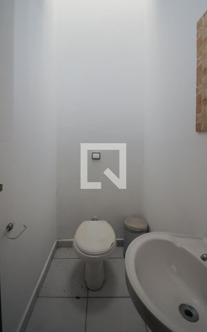 Casa à venda com 177m², 3 quartos e 6 vagas Casa à venda com 177m², 3 quartos e 6 vagasÁrea gourmet