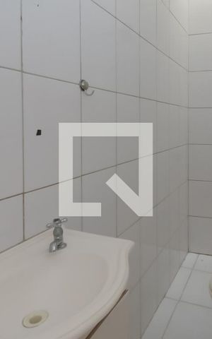 Casa à venda com 177m², 3 quartos e 6 vagas Casa à venda com 177m², 3 quartos e 6 vagasBanheiro de serviço