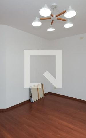 Casa à venda com 177m², 3 quartos e 6 vagas Casa à venda com 177m², 3 quartos e 6 vagasSala