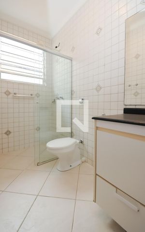 Casa à venda com 177m², 3 quartos e 6 vagas Casa à venda com 177m², 3 quartos e 6 vagasBanheiro da Suíte