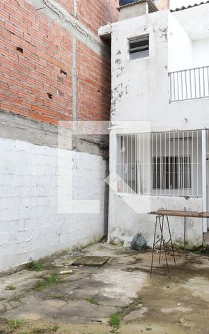 Casa à venda com 160m², 2 quartos e 4 vagasQuintal