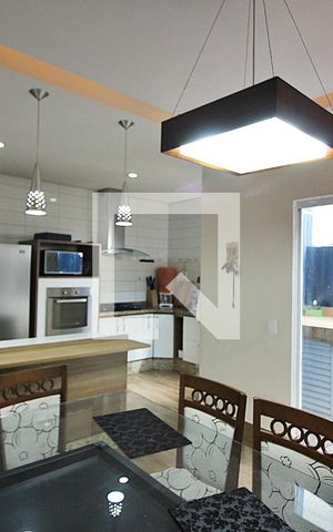 Casa à venda com 236m², 3 quartos e 2 vagasCozinha
