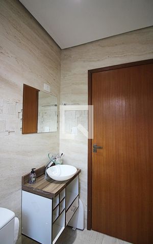 Casa à venda com 236m², 3 quartos e 2 vagasBanheiro Social