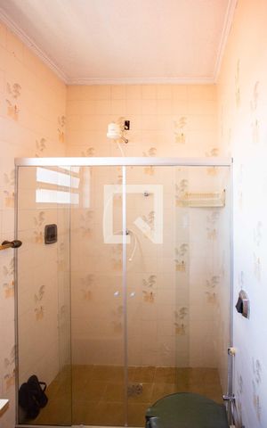 Casa à venda com 580m², 5 quartos e 6 vagasBanheiro Social
