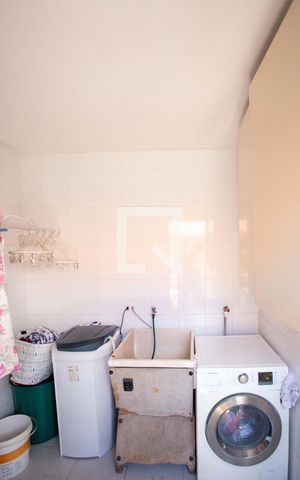 Casa à venda com 580m², 5 quartos e 6 vagasÁrea de Serviço