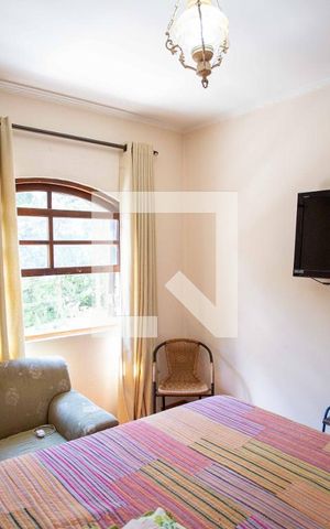 Casa à venda com 580m², 5 quartos e 6 vagasQuarto 3