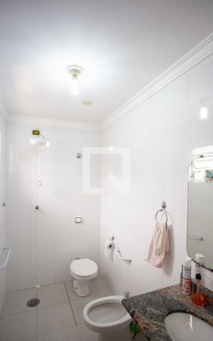 Casa à venda com 580m², 5 quartos e 6 vagasBanheiro da Suíte 2