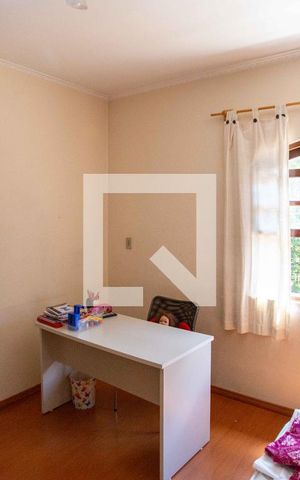 Casa à venda com 580m², 5 quartos e 6 vagasQuarto 2