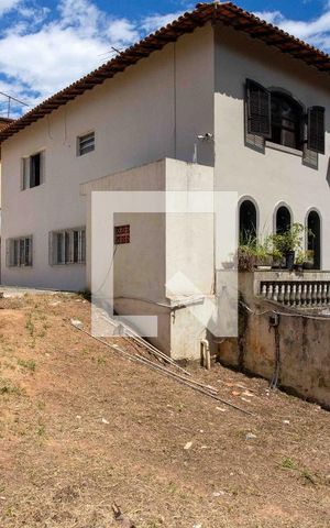 Casa à venda com 580m², 5 quartos e 6 vagasQuintal