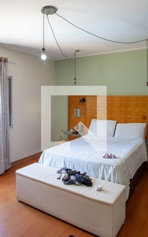 Casa à venda com 580m², 5 quartos e 6 vagasQuarto Suíte