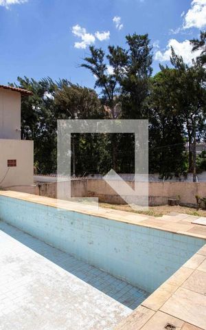 Casa à venda com 580m², 5 quartos e 6 vagasPiscina