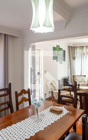 Casa à venda com 580m², 5 quartos e 6 vagasSala de Jantar