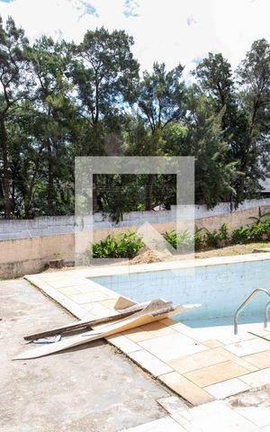 Casa à venda com 580m², 5 quartos e 6 vagasPiscina