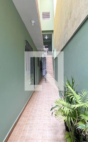 Casa à venda com 255m², 5 quartos e 2 vagas Casa à venda com 255m², 5 quartos e 2 vagasQuintal