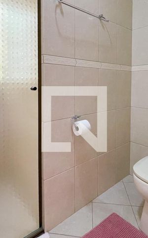 Casa à venda com 255m², 5 quartos e 2 vagas Casa à venda com 255m², 5 quartos e 2 vagasBanheiro da Suíte - Casa 1