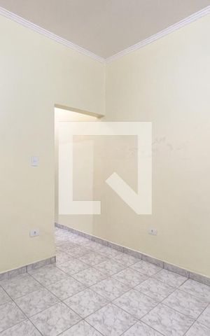 Casa à venda com 255m², 5 quartos e 2 vagas Casa à venda com 255m², 5 quartos e 2 vagasSala - Casa 2