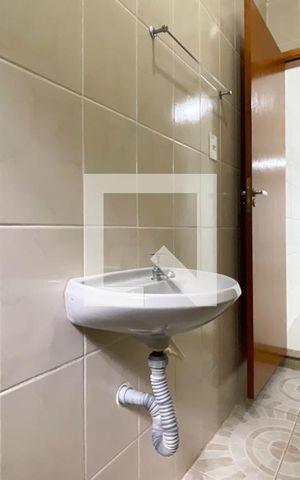 Casa à venda com 255m², 5 quartos e 2 vagas Casa à venda com 255m², 5 quartos e 2 vagasLavabo