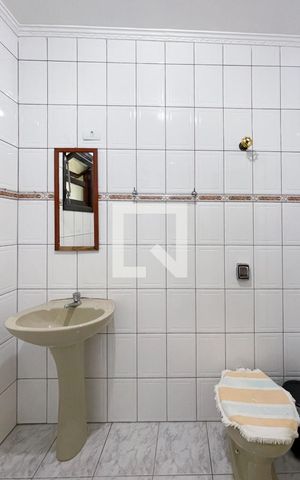 Casa à venda com 255m², 5 quartos e 2 vagas Casa à venda com 255m², 5 quartos e 2 vagasBanheiro - Casa 2