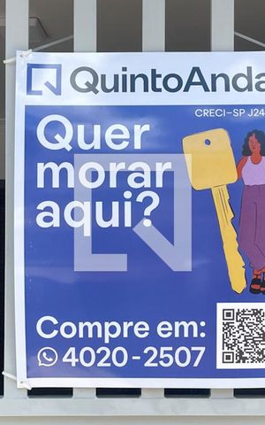 Casa à venda com 255m², 5 quartos e 2 vagas Casa à venda com 255m², 5 quartos e 2 vagasFachada