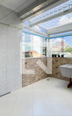 Casa à venda com 255m², 5 quartos e 2 vagas Casa à venda com 255m², 5 quartos e 2 vagasÁrea de Serviço e Churrasqueira - Casa 1