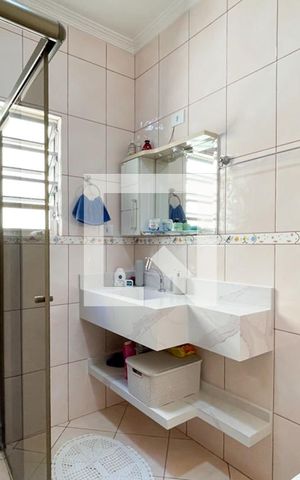 Casa à venda com 255m², 5 quartos e 2 vagas Casa à venda com 255m², 5 quartos e 2 vagasBanheiro 1 - Casa 1