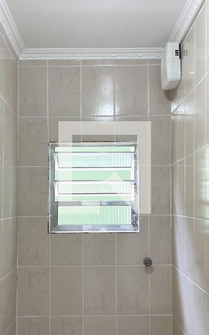 Casa à venda com 255m², 5 quartos e 2 vagas Casa à venda com 255m², 5 quartos e 2 vagasLavabo