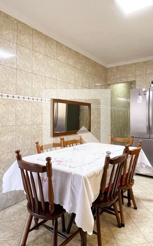 Casa à venda com 255m², 5 quartos e 2 vagas Casa à venda com 255m², 5 quartos e 2 vagasCozinha - Casa 1