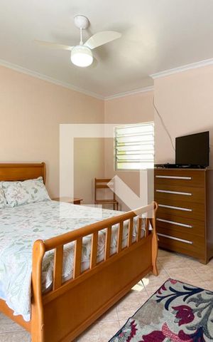 Casa à venda com 255m², 5 quartos e 2 vagas Casa à venda com 255m², 5 quartos e 2 vagasSuíte - Casa 1
