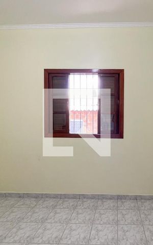 Casa à venda com 255m², 5 quartos e 2 vagas Casa à venda com 255m², 5 quartos e 2 vagasQuarto 2 - Casa 2