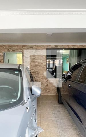 Casa à venda com 255m², 5 quartos e 2 vagas Casa à venda com 255m², 5 quartos e 2 vagasGaragem