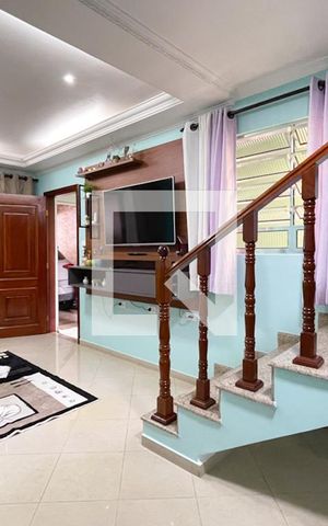 Casa à venda com 255m², 5 quartos e 2 vagas Casa à venda com 255m², 5 quartos e 2 vagasSala - Casa 1