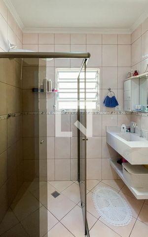 Casa à venda com 255m², 5 quartos e 2 vagas Casa à venda com 255m², 5 quartos e 2 vagasBanheiro 1 - Casa 1