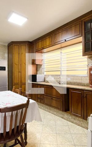 Casa à venda com 255m², 5 quartos e 2 vagas Casa à venda com 255m², 5 quartos e 2 vagasCozinha - Casa 1