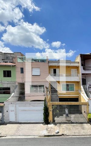 Casa à venda com 255m², 5 quartos e 2 vagas Casa à venda com 255m², 5 quartos e 2 vagasVista da Sacada da suíte - Casa 1