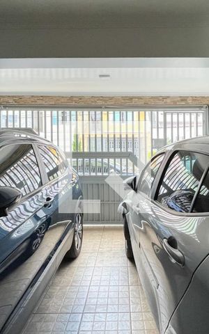 Casa à venda com 255m², 5 quartos e 2 vagas Casa à venda com 255m², 5 quartos e 2 vagasGaragem