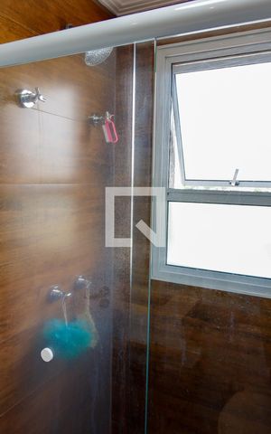 Apartamento à venda com 64m², 2 quartos e 2 vagas Apartamento à venda com 64m², 2 quartos e 2 vagasBanheiro da Suíte 1