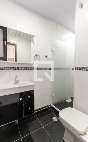 Apartamento para alugar com 57m², 2 quartos e 1 vaga Apartamento para alugar com 57m², 2 quartos e 1 vagaBanheiro