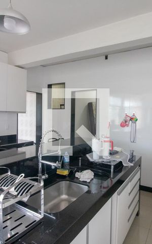 Casa à venda com 500m², 3 quartos e 2 vagas Casa à venda com 500m², 3 quartos e 2 vagasCozinha