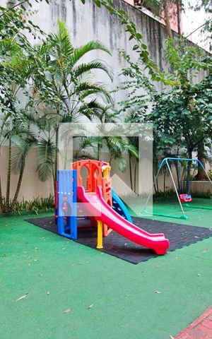 Apartamento para alugar com 69m², 3 quartos e 1 vaga Apartamento para alugar com 69m², 3 quartos e 1 vagaÁrea comum - Playground