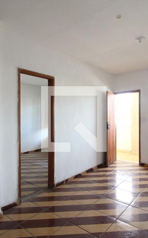 Casa para alugar com 60m², 2 quartos e sem vaga Casa para alugar com 60m², 2 quartos e sem vagaSala