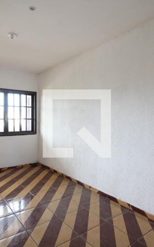 Casa para alugar com 60m², 2 quartos e sem vaga Casa para alugar com 60m², 2 quartos e sem vagaSala