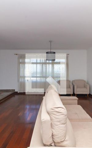 Apartamento à venda com 165m², 4 quartos e 2 vagasSala