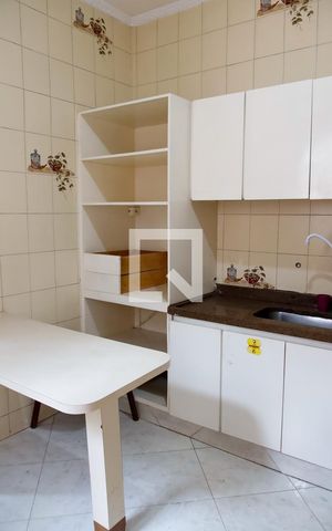 Casa à venda com 170m², 2 quartos e 2 vagas Casa à venda com 170m², 2 quartos e 2 vagasCozinha