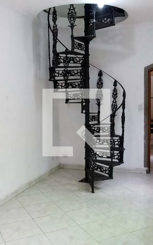 Casa à venda com 170m², 2 quartos e 2 vagas Casa à venda com 170m², 2 quartos e 2 vagassala