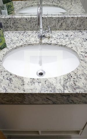 Apartamento para alugar com 60m², 2 quartos e 1 vagaBanheiro Quarto 2