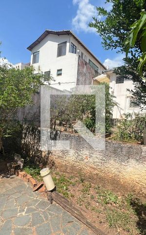 Casa à venda com 200m², 4 quartos e 2 vagas Casa à venda com 200m², 4 quartos e 2 vagasquintal