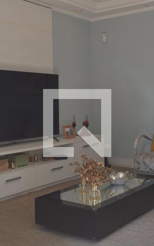 Casa à venda com 218m², 3 quartos e 2 vagasSala