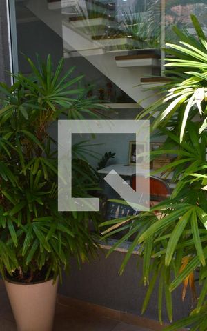 Casa à venda com 218m², 3 quartos e 2 vagasQuintal