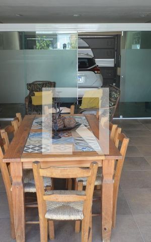 Casa à venda com 218m², 3 quartos e 2 vagasChurrasqueira