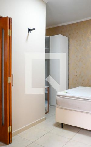Casa à venda com 240m², 3 quartos e 6 vagas Casa à venda com 240m², 3 quartos e 6 vagasSuíte